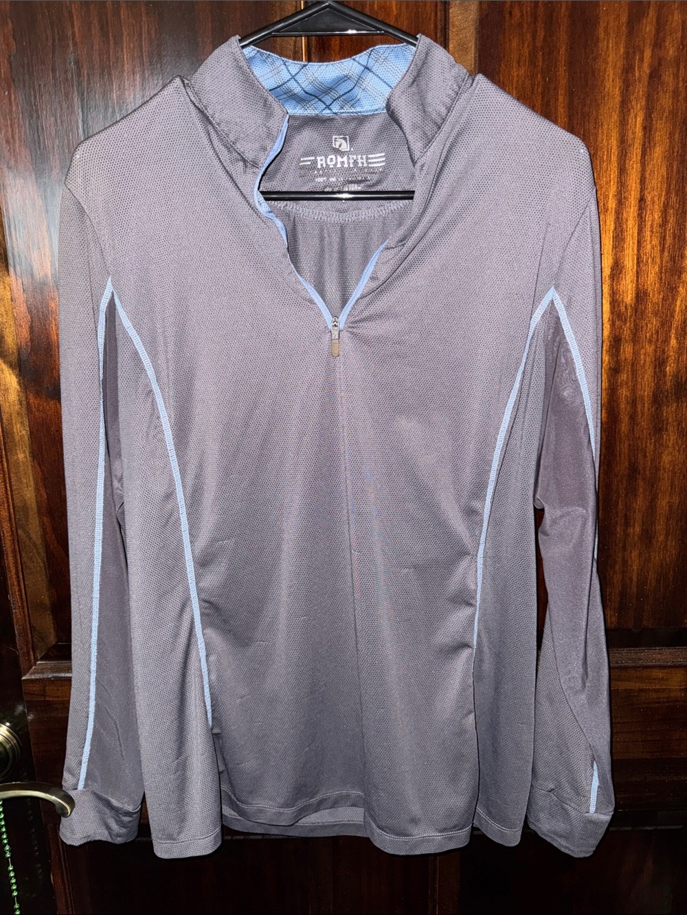 Large Romfh Chill Factor long sleeve quarter zip sunshirt